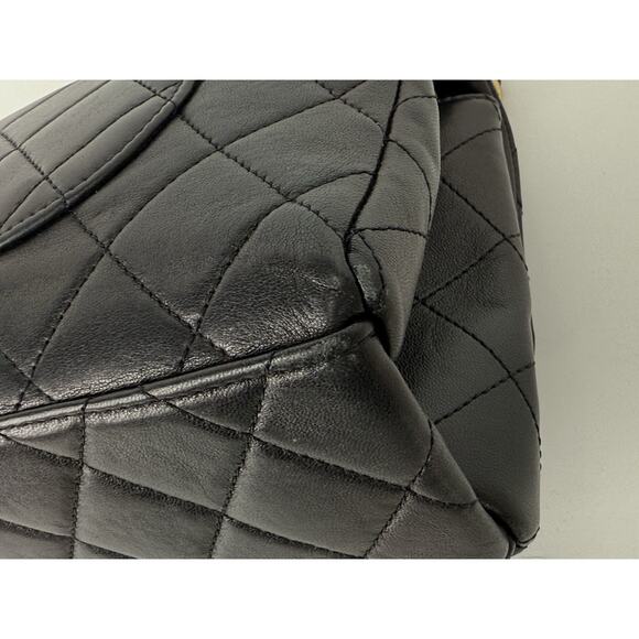 Chanel Timeless Classic Flap Medium Quilted Leather Shoulder Bag Black with Gold - Picture 9 of 16